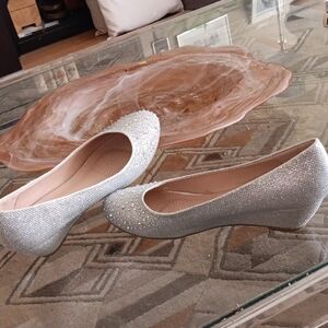 Forever  Shimmering Silver Wedges 8.5